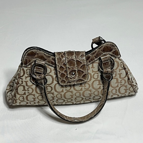 Vintage GUESS Y2K Monogram Handbag - Excellent Condition - Rare G Buckle - Picture 4 of 5